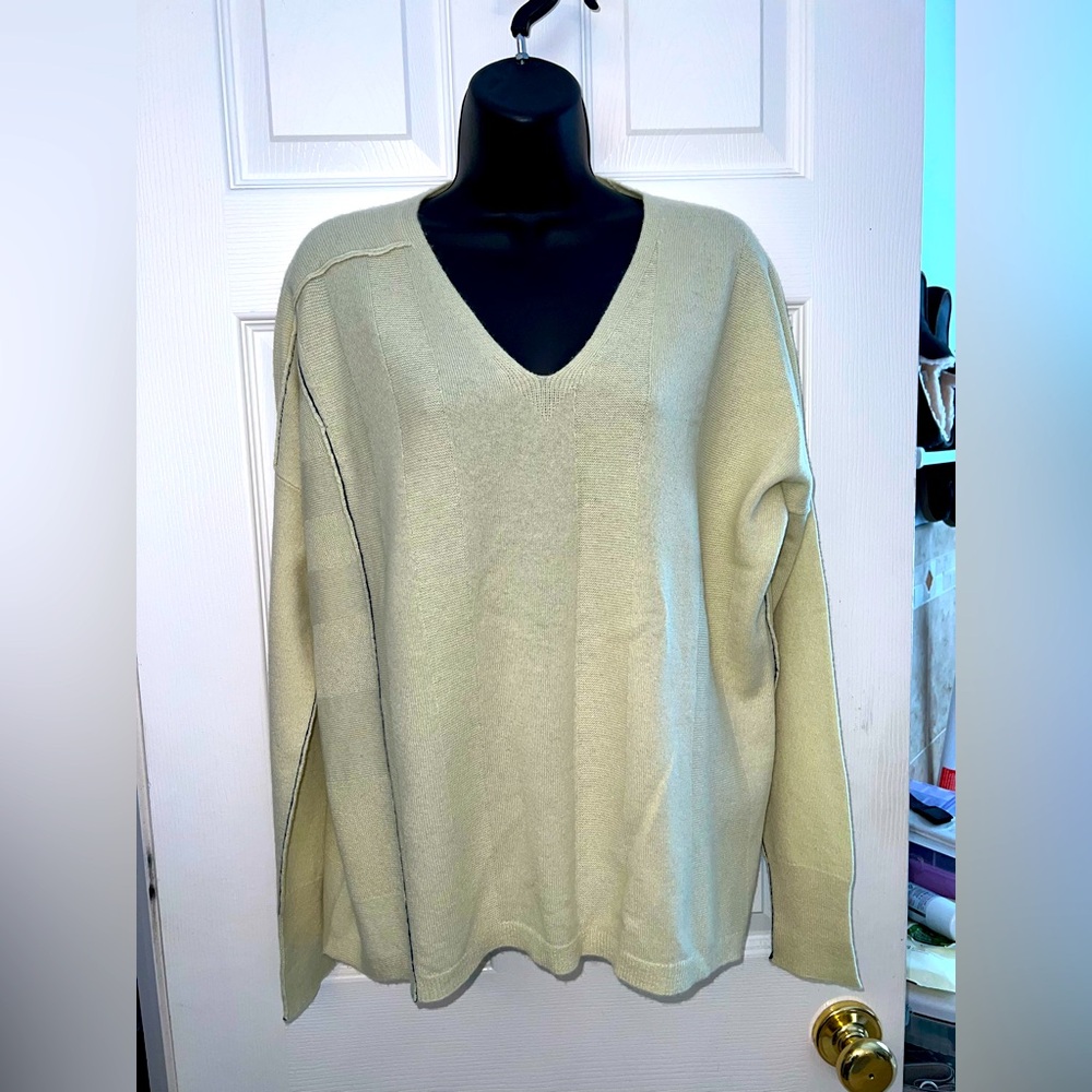 Paychi Guh Vneck Cashmere Sweater Sz S/M